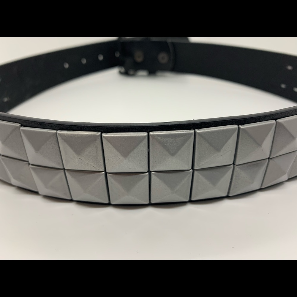 New Unisex Emo rocker goth Pyramid Studded belt / festival